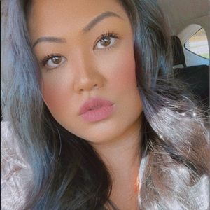 Meet your posher, Pa Zee. 💁🏻‍♀️